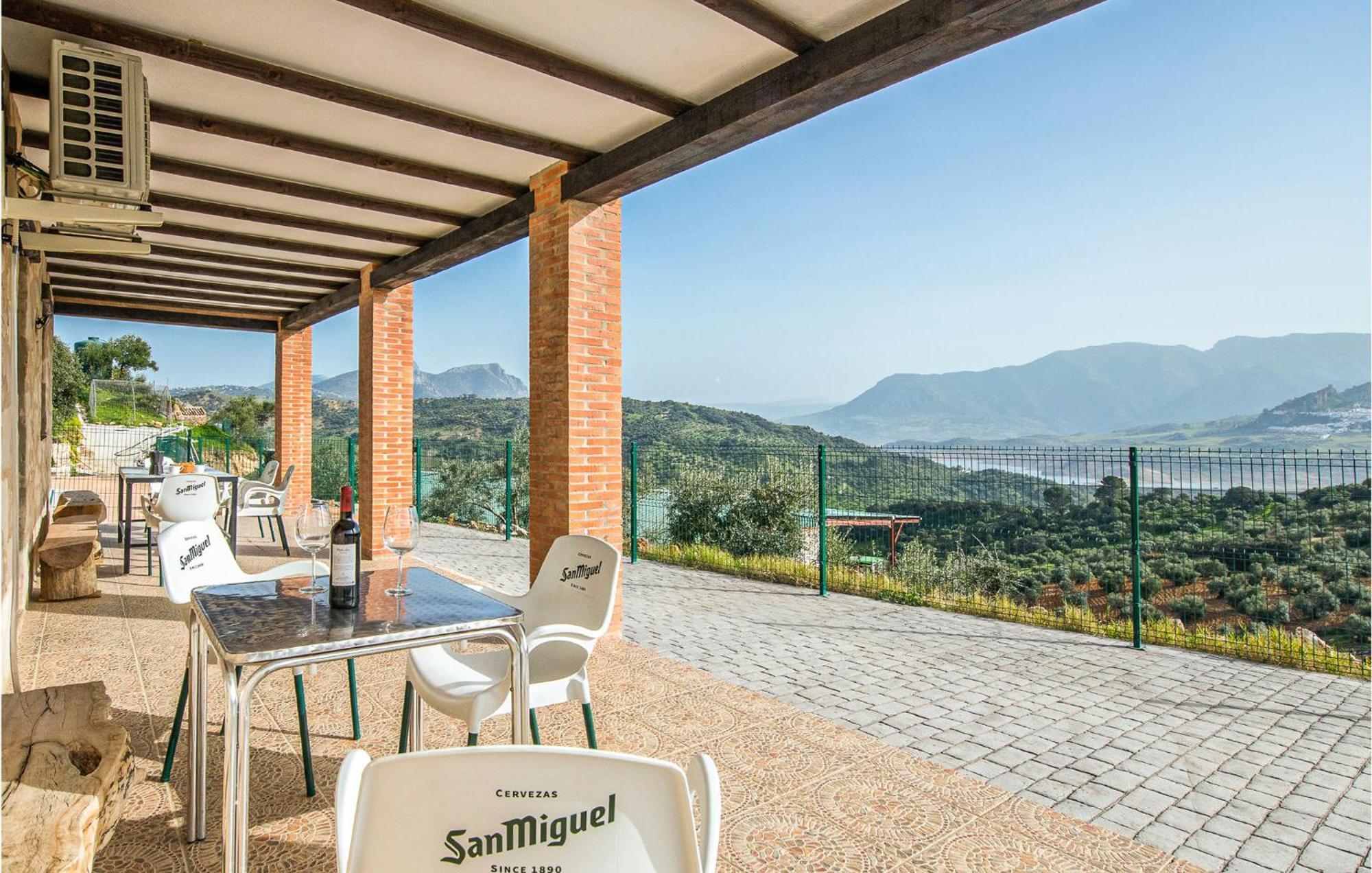 Gorgeous Home In Algodonales With Kitchen Eksteriør bilde